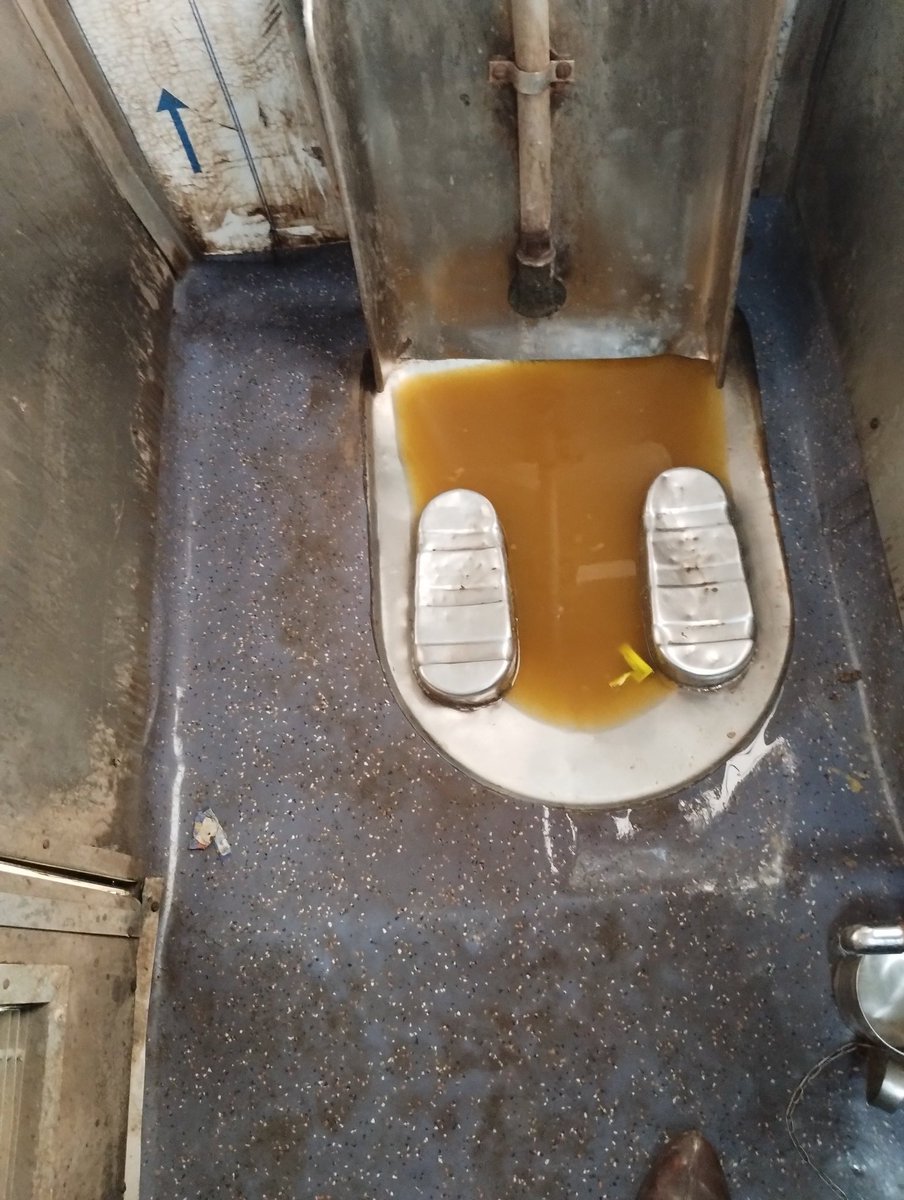 SampatBothra's tweet photo. Barmer to bhagatki kothi demu train https://t.co/mtptmoT4ZV