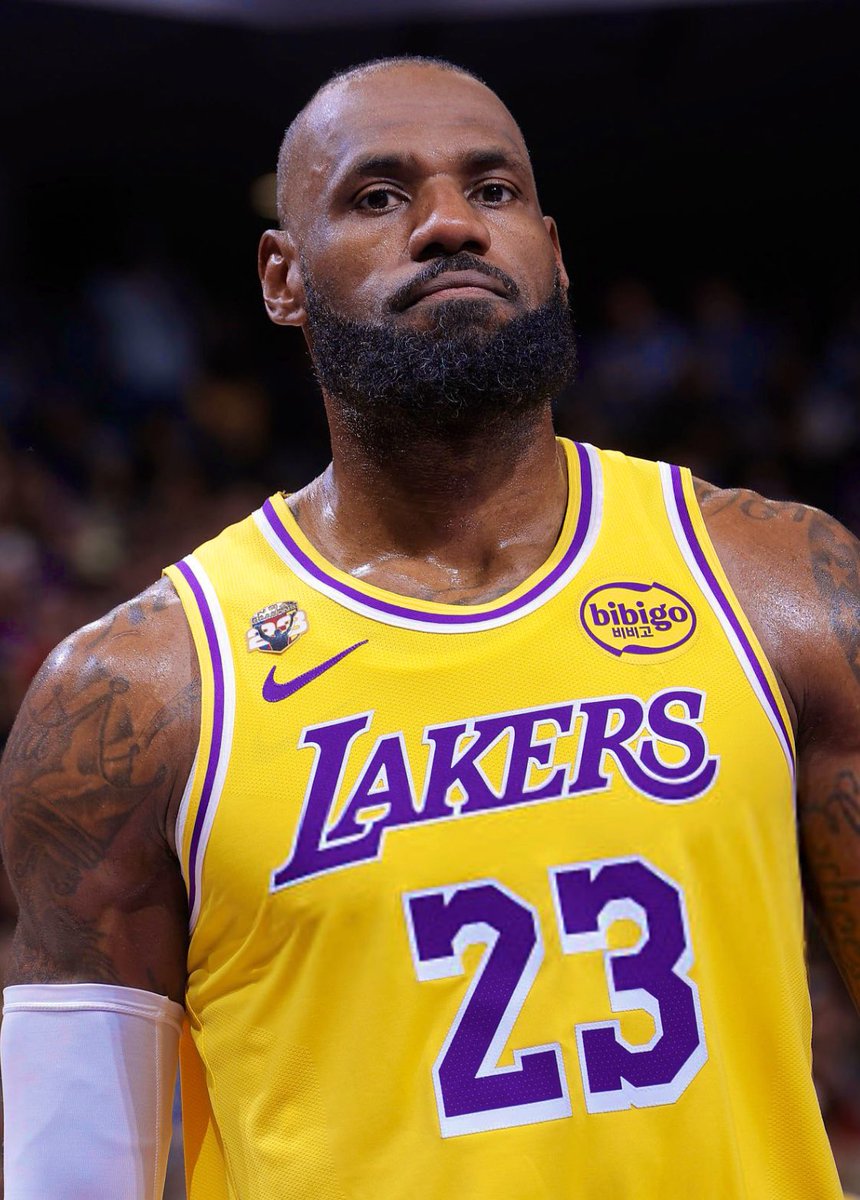 LakeShowYo tweet media