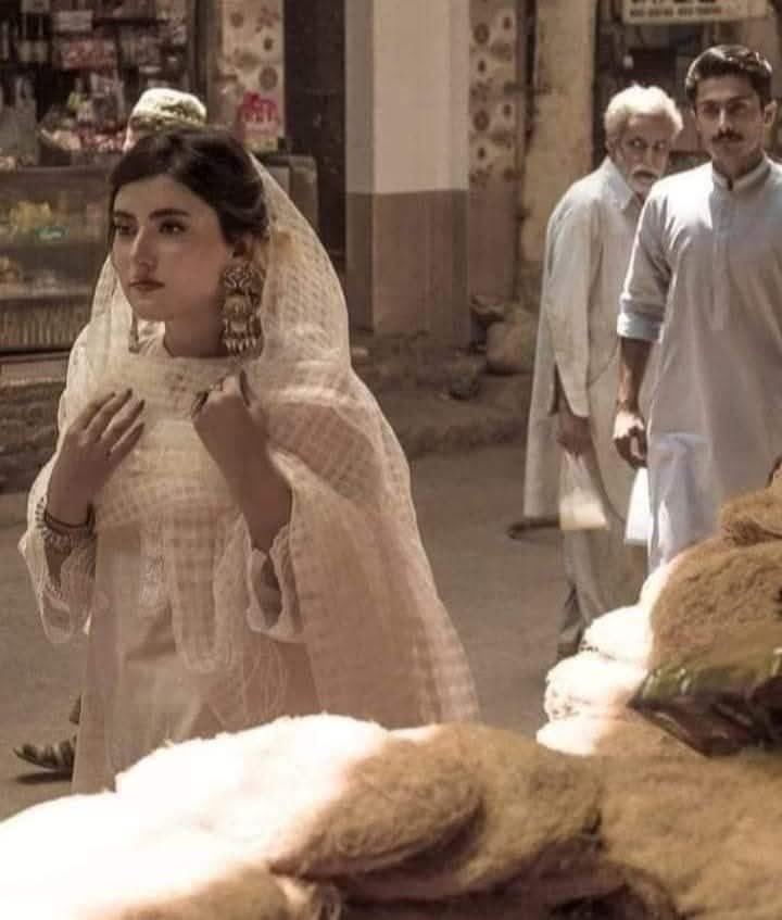 वो तेरा शहर, तेरे लोग, रिवायत तेरी! 

तुम अगर गाँव में होते तो हमारे होते!!
#GoodMorning