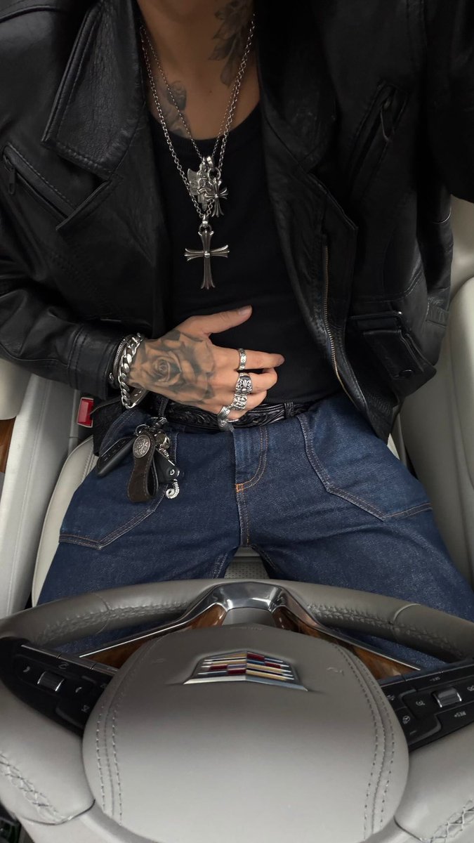 yunhojaejoongs's tweet image. พี่ฮิโระคือ สีผิว หุ่น ความรวย คือแบบได้หมดเลยอะ 🔥 top ในฝันที่ตรงสเปคไปหมด สมแล้วได้แฟนดีเหมือนกัน เหมาะกันไปหมด ❤️‍🔥