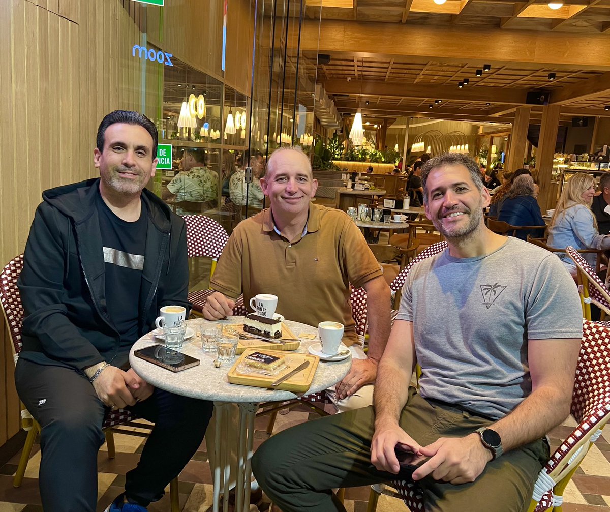 Cafeteando con Claudio y Ardiles #Amigos #LaFonteDeOro #Guemes #MarDelPlata