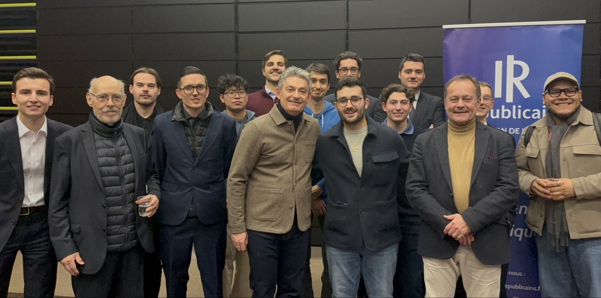 🎉 Hier, nous étions plus de 150 personnes réunies pour notre traditionnelle cérémonie des vœux.

👥 Nous remercions le président <a href="/durovray/">François Durovray</a> pour sa présence, ainsi que le Maire, Alexis Teillet, pour son accueil à Savigny-sur-Orge.

🙌 Une nouvelle année d’engagement à vos côtés !