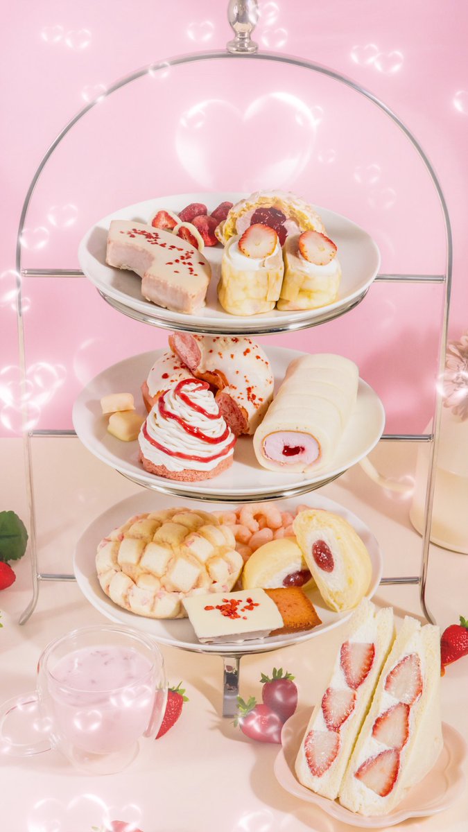 我ながら可愛すぎたので、
壁紙にしてみました🍓🍰❣️
※画像はイメージです。
#ファミマのいちご狩り2026