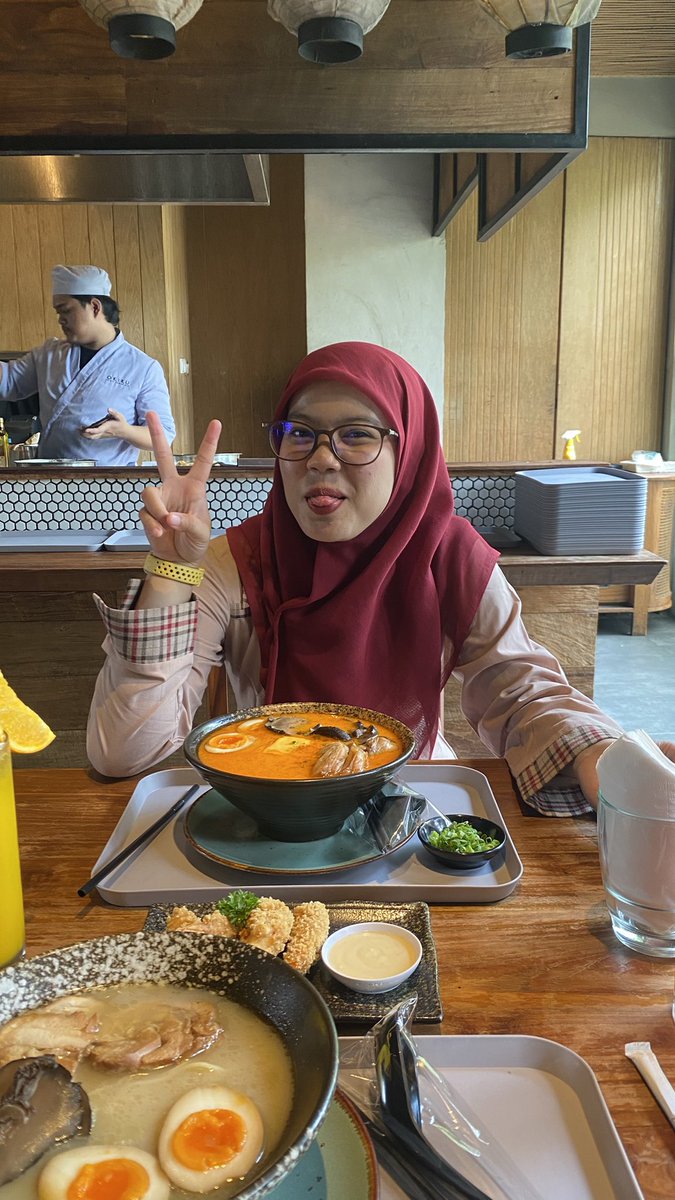 nindy tweet media