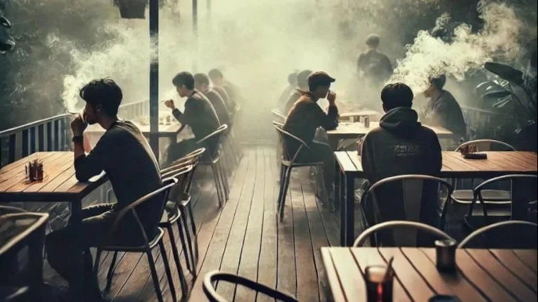 Restoran ve kafelerin, üstü açılır-kapanır bölümlerinde de sigara içmek yasaklanacak.