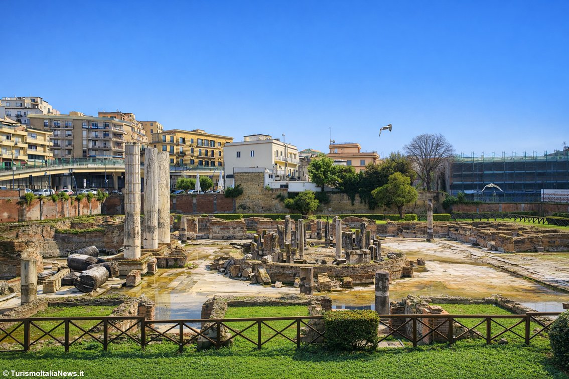 TurismoItaliaNw's tweet photo. Pozzuoli, dove la storia fa la spesa: viaggio nel Macellum (detto Tempio di Serapide), qui la storia non sta neppure ferma…
Leggi la notizia https://t.co/Lr6OebGRum 

#campaniadavivere #Pozzuoli #campiflegrei #tempiodiserapide #macellum #archeologia #turismo @in__campania https://t.co/jcu2zJZQ3b
