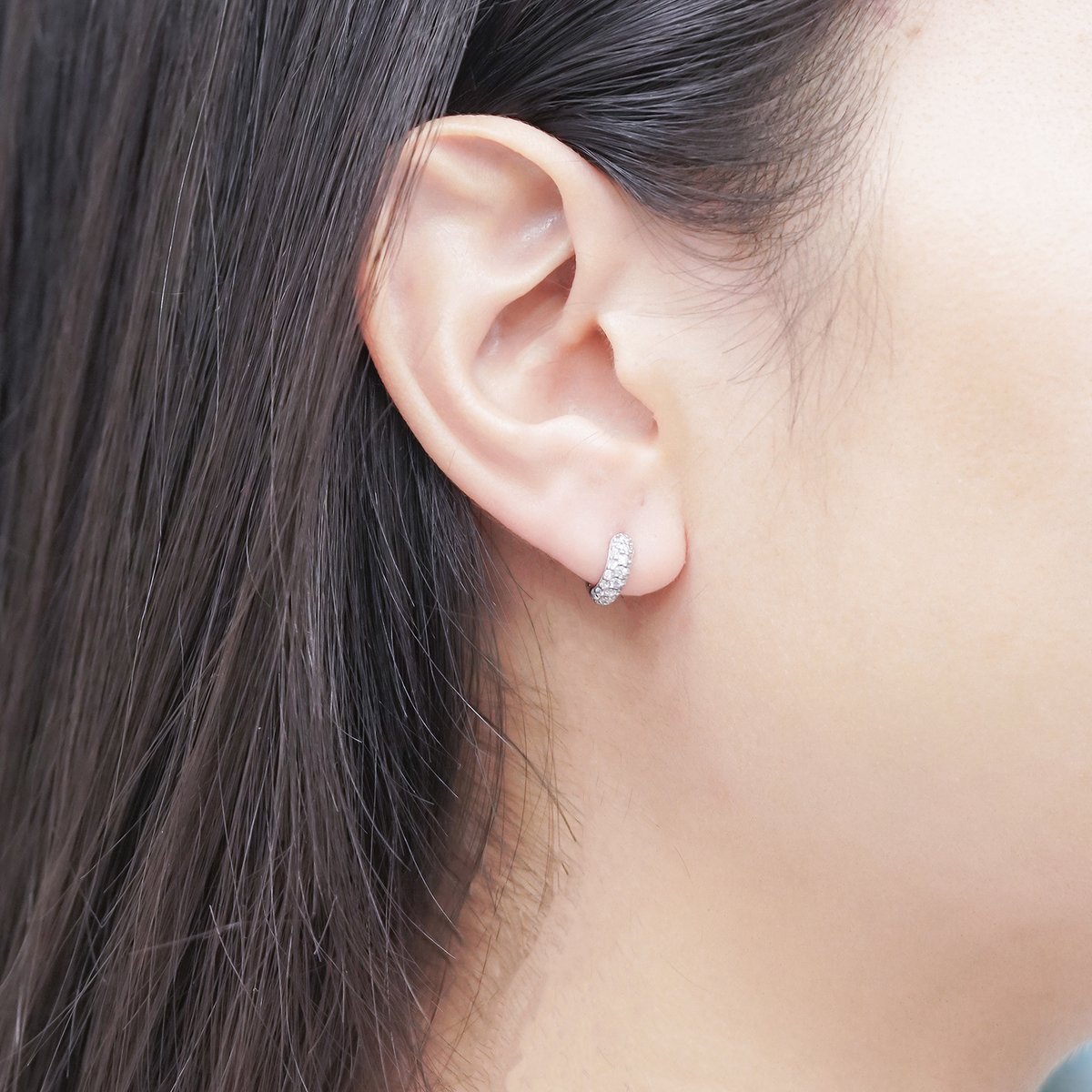 ラウンドパヴェフープピアス E171H25929-W（4週間発送） ラウンドパヴェフープピアス E171H25929-W（4週間発送） パヴェ V