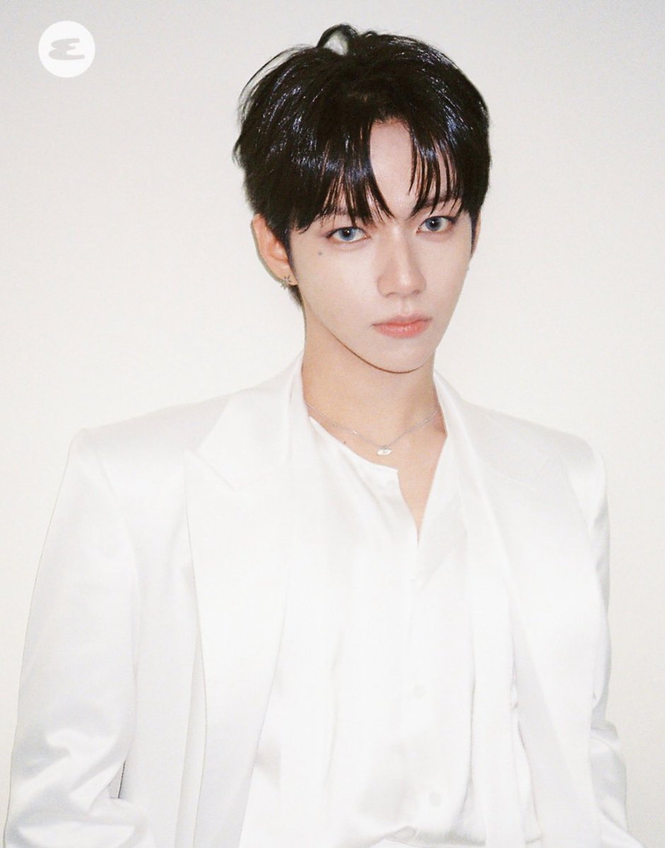 oanseow's tweet image. 왕자님이셔..🤴