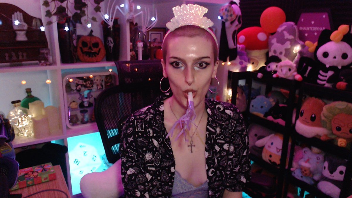 come say happy bald birthday to me 🥳🎂
twitch.tv/hauntedbyhan