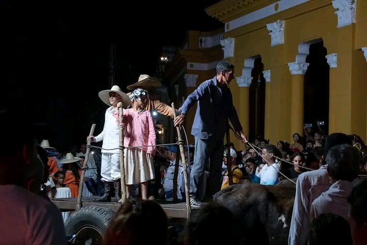 YanetsyTerry's tweet image. #ProvinciaGranma. Evocada en #Bayamo, la Quema de la ciudad, en su 157 aniversario. Un hecho vivo en nuestra alma de pueblo. #CubaViveEnSuHistoria. #CubaEstáFirme,  @PartidoPCC @AsambleaCuba @PresidenciaCuba @GobiernoCuba @GobiernoGranma @YudelkisOrtizB @InesMChapman