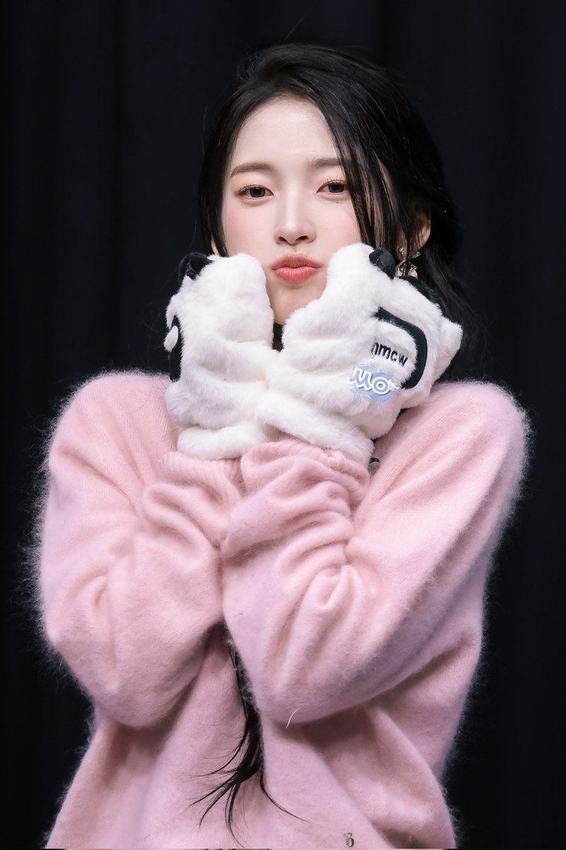 arinni0618's tweet photo. 260110 아린 시그팬사인회
아, 너무 귀여워 🤍ྀི⁃ ⩊ ⁃
#ARIN #오마이걸 #OHMYGIRL @Arin_ATRP_ https://t.co/r007gegI6c