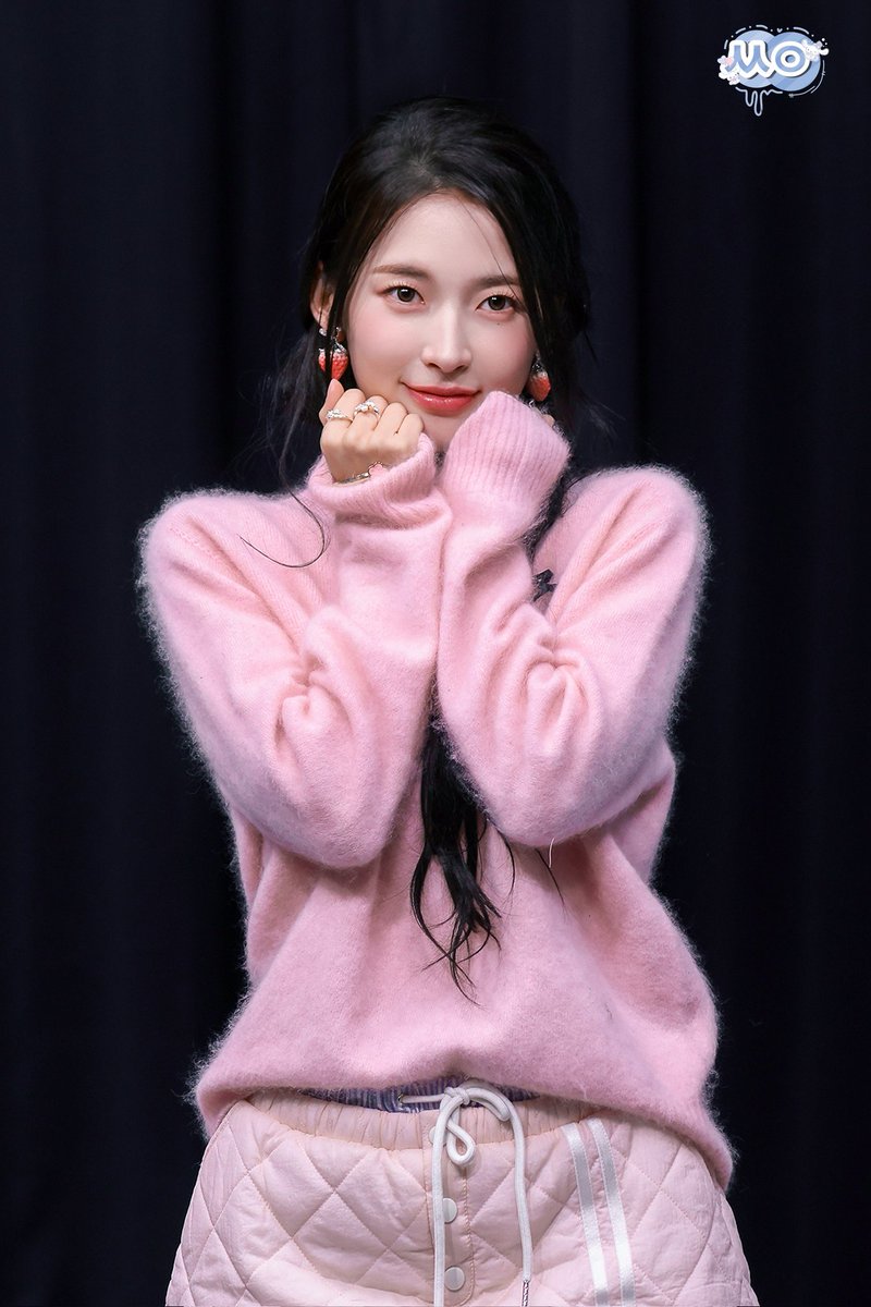 260110 아린 시그팬사인회
아, 너무 귀여워 🤍ྀི⁃ ⩊ ⁃
#ARIN #오마이걸 #OHMYGIRL <a href="/Arin_ATRP_/">아린 Arin</a>