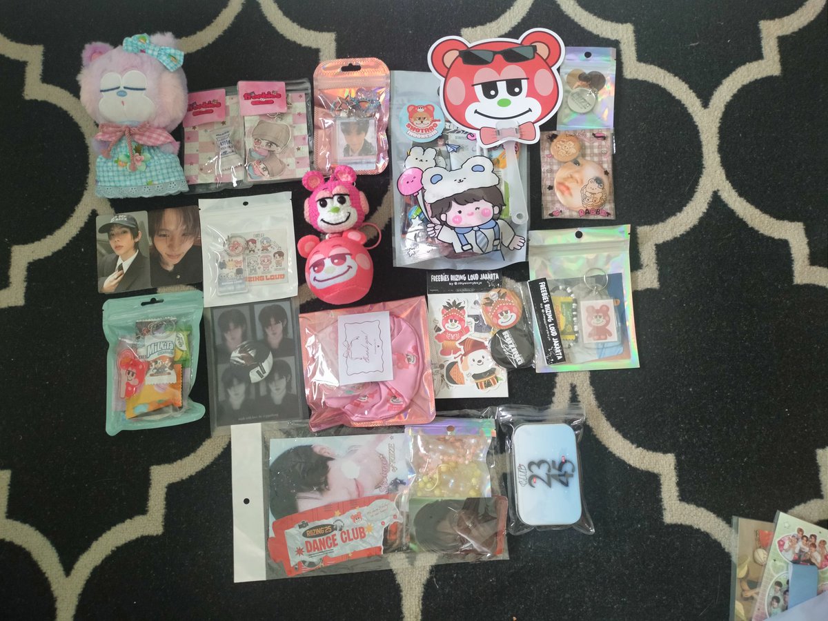 Special tag for all the lovely people who gave me Rizuko and Shotaro freebies 😍🥰 They’re seriously the cutest 😭😭 Thank youuu, I love them so much! 💖💖💖
<a href="/toshotaro/">ʚɞ</a> <a href="/dailyfnd/">nadz</a> <a href="/shotaroindo/">SHOTARO INDONESIA 🇮🇩</a> <a href="/dwityasw/">🧋😏✨</a> <a href="/shoshootaro/">Na | mention after dm</a> <a href="/chiochan91324/">lcyjsc9132</a> <a href="/chippiechan/">putyy⛅</a> <a href="/anahnim/">Ana✨🎸</a> <a href="/kaachon10/">An</a> <a href="/akuinginuang_2/">redsindengirls☺☝🏻</a>