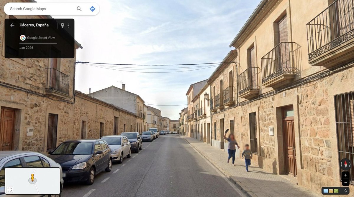 matiass's tweet image. He decidido retirarme y dedicar todas mis horas al realismo mágico de Google Street View