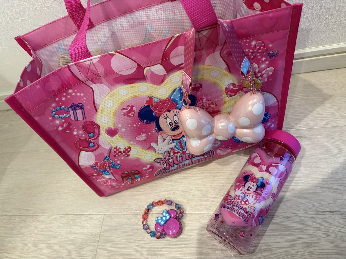 D_inalina__7's tweet photo. かわいいかわいいかわいいかわいい！！！
ポップコーンケースは無念だが、他の欲しかったものは届く！働く！ https://t.co/mbGCQLjbk3