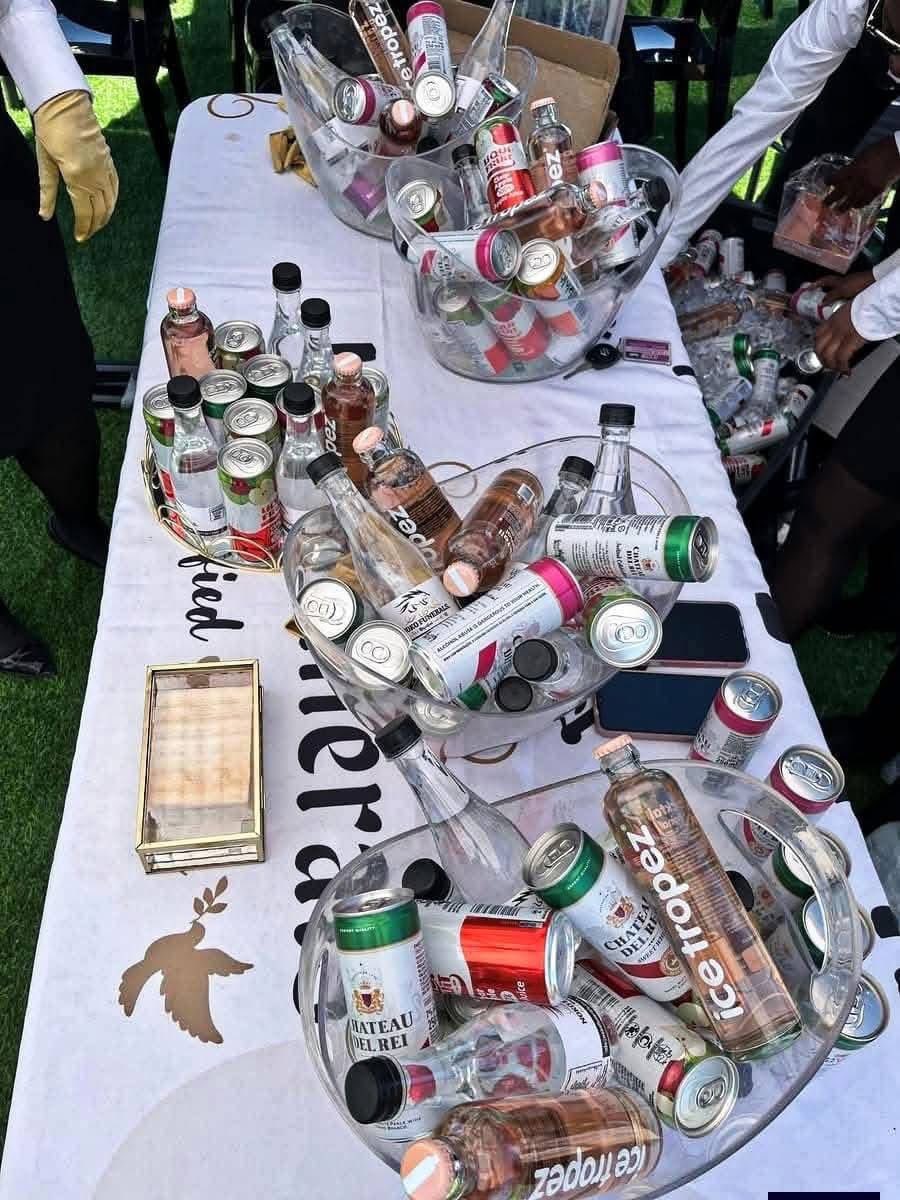 Funerals are now competing with clubs 😅😅😅