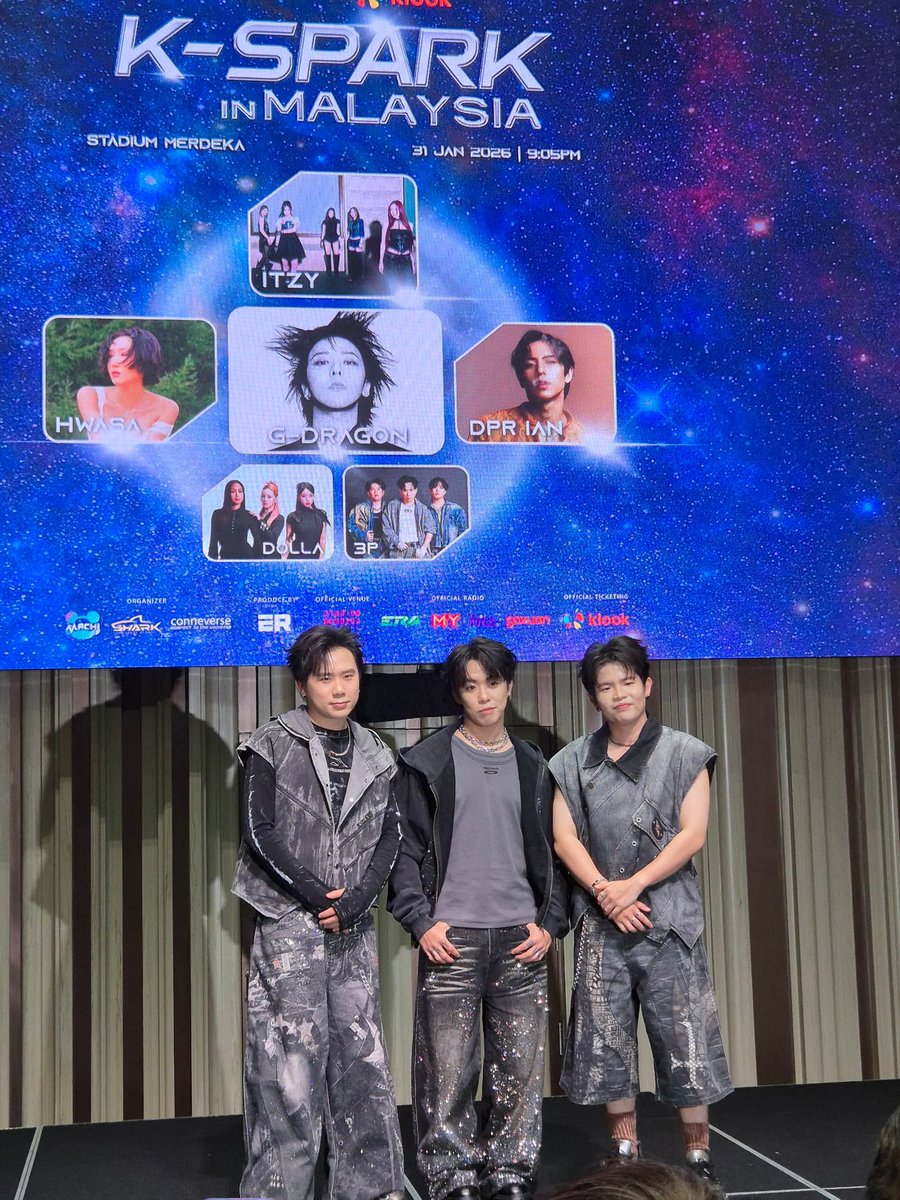 goKPOP's tweet image. We’re at the K-SPARK press conference with our local acts 3P &amp;amp; DOLLA 🇲🇾✨ Can’t wait to see our Malaysian artists share the stage with international K-pop acts. 

Malaysia boleh! 🇲🇾🔥

#KSPARKMY2026 #KSPARK
#GDRAGON #GDRAGONinMY #GDRAGONinKL
#HWASA #HWASAinMY #HWASAinKL
#ITZY…