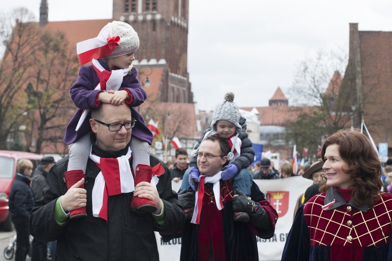 Dulkiewicz_A's tweet image. Pawle, drogi Szefie - dziękuję Ci za wszystko, co zrobiłeś dla naszego miasta. Za wiarę w ludzi, za mądre przywództwo, za Gdańsk oparty na wartościach, a nie strachu.

📷 gdansk.pl