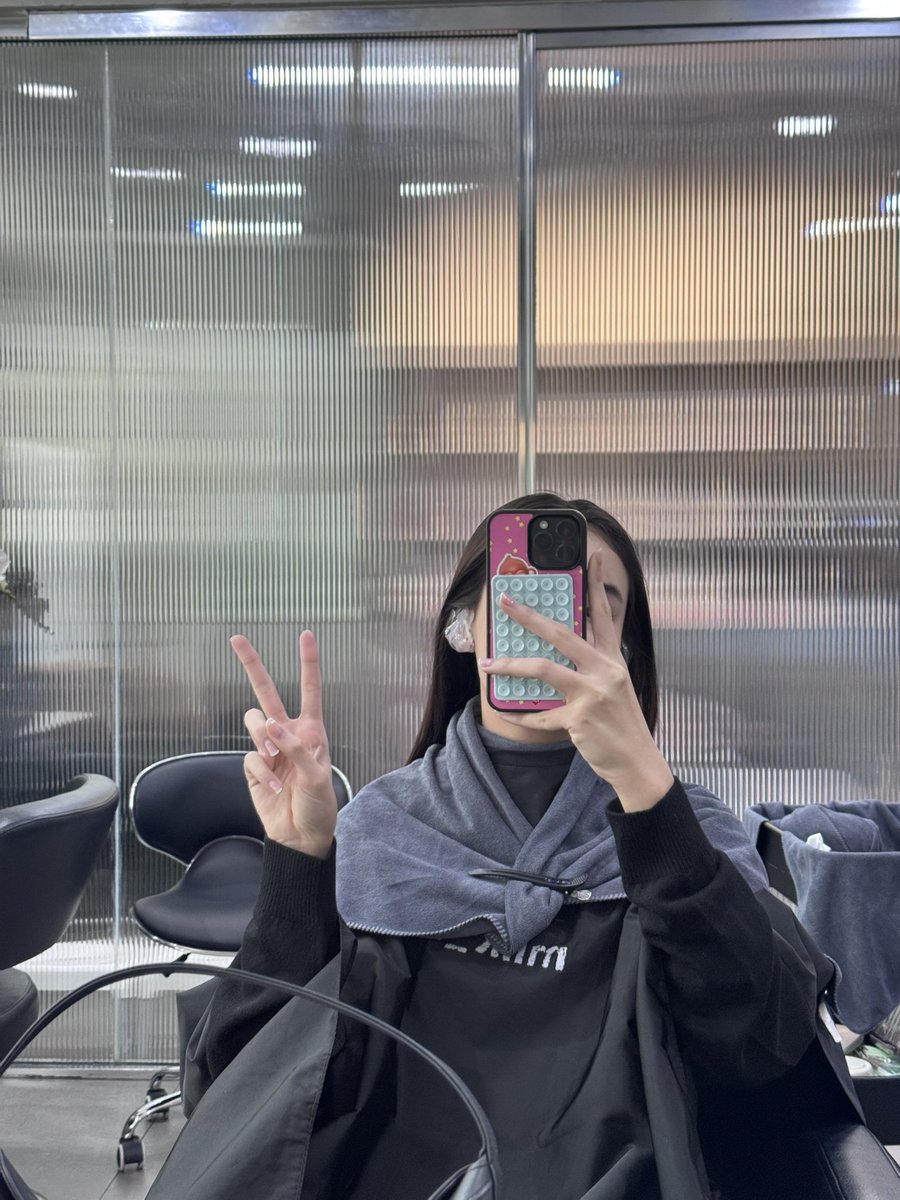 สีอะไรดีคะ