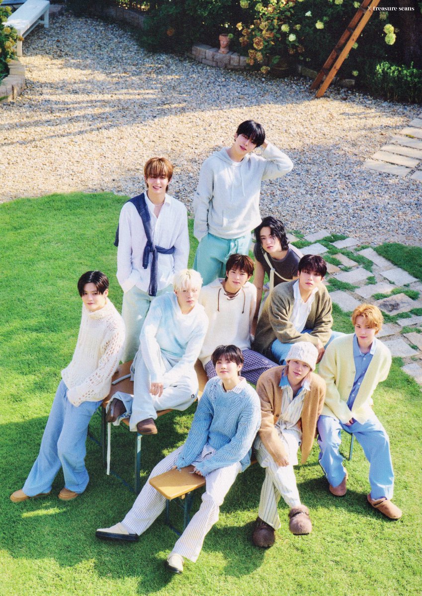 fatihawtnbe's tweet photo. so random but look at the difference😭 their two sides are really crazy😭😭 #트레저 https://t.co/cX200fNjr4