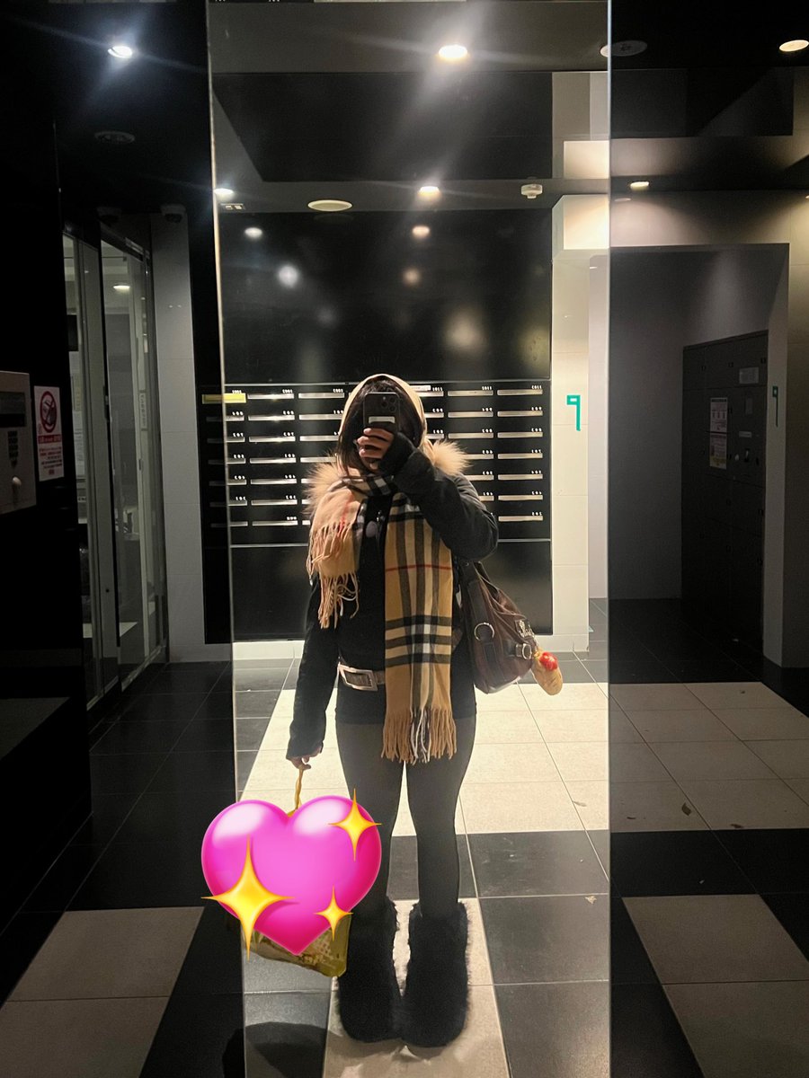 Im in japan til the 24th lol so im not open to any session in bali til then unless you’re in tokyo

Findom