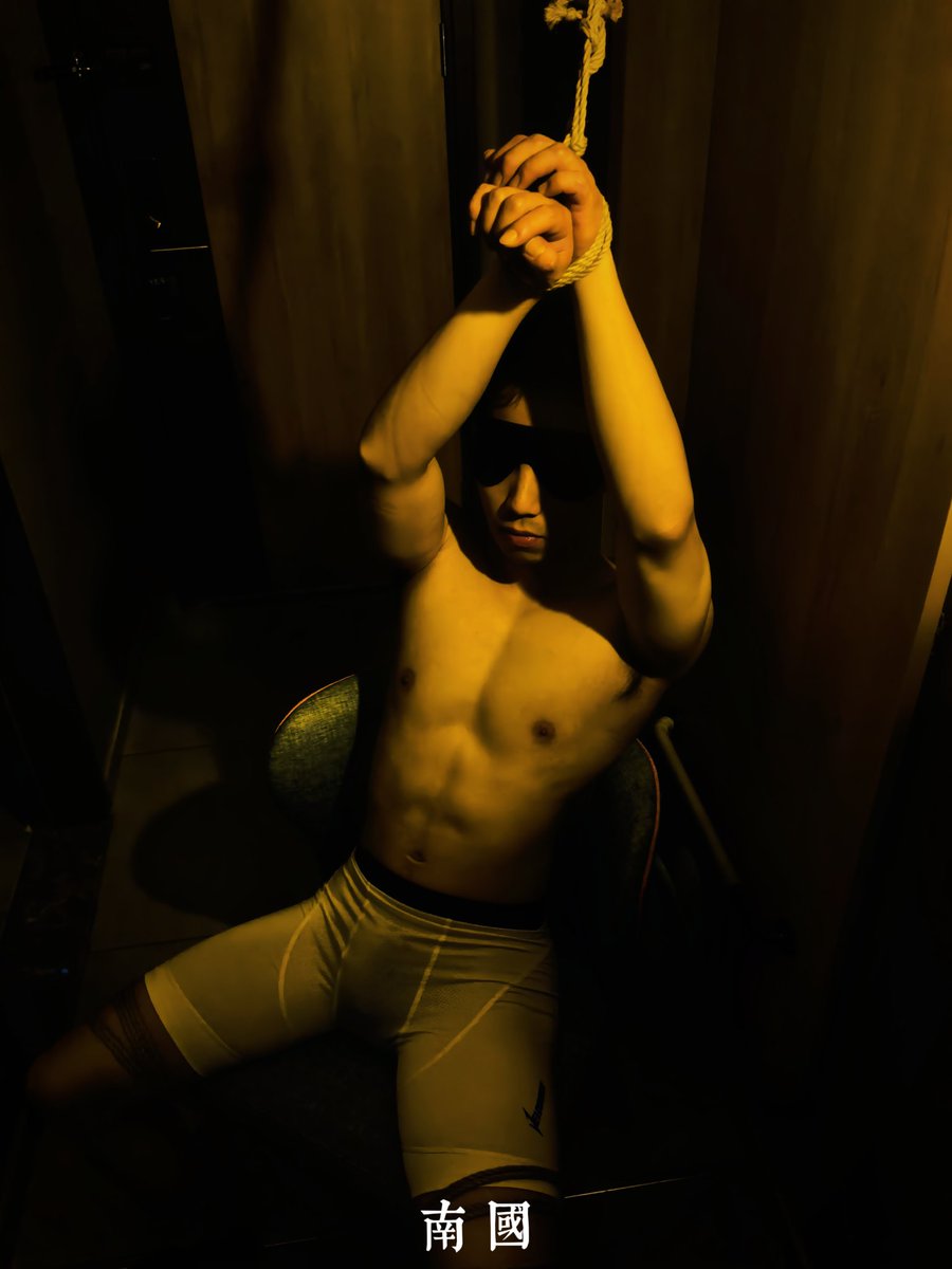 ngdhz1212's tweet photo. 肉身禁锢 灵魂躁动
（1-3月在北京，欢迎各位老师来找我玩🙌）
#捆绑 #农牛 #高弹 https://t.co/Pkw8kDCGL9