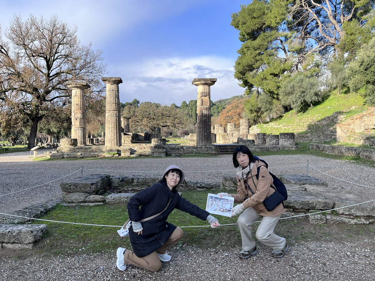 hana427's tweet photo. 古代オリンピア。聖火の採火場所。
博物館は写真取り放題。野外劇場は今も現役。街中は車優先の猛スピード。だんだん思い出してきて、楽しい。 #GREECE https://t.co/WGVty7d0v1