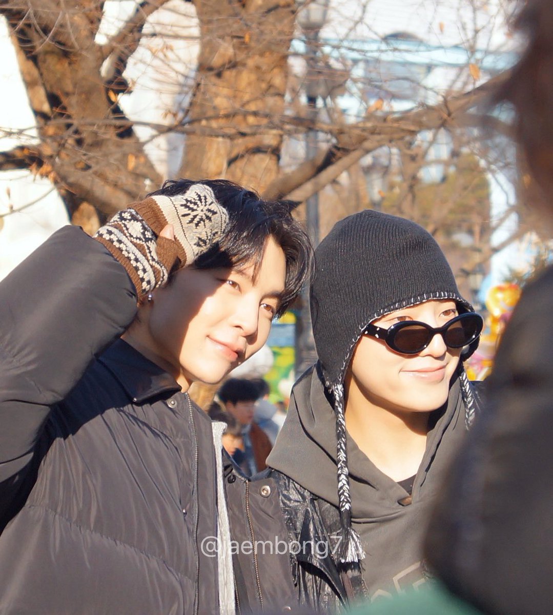 seungyoon and johnny 🥹

VLF MC’s                          JYANSORI
2025                                  2026