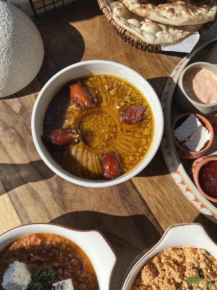 Anodgui's tweet image. لايكتمل فطور الجنوبي الا بالعريكة 🤤🍯