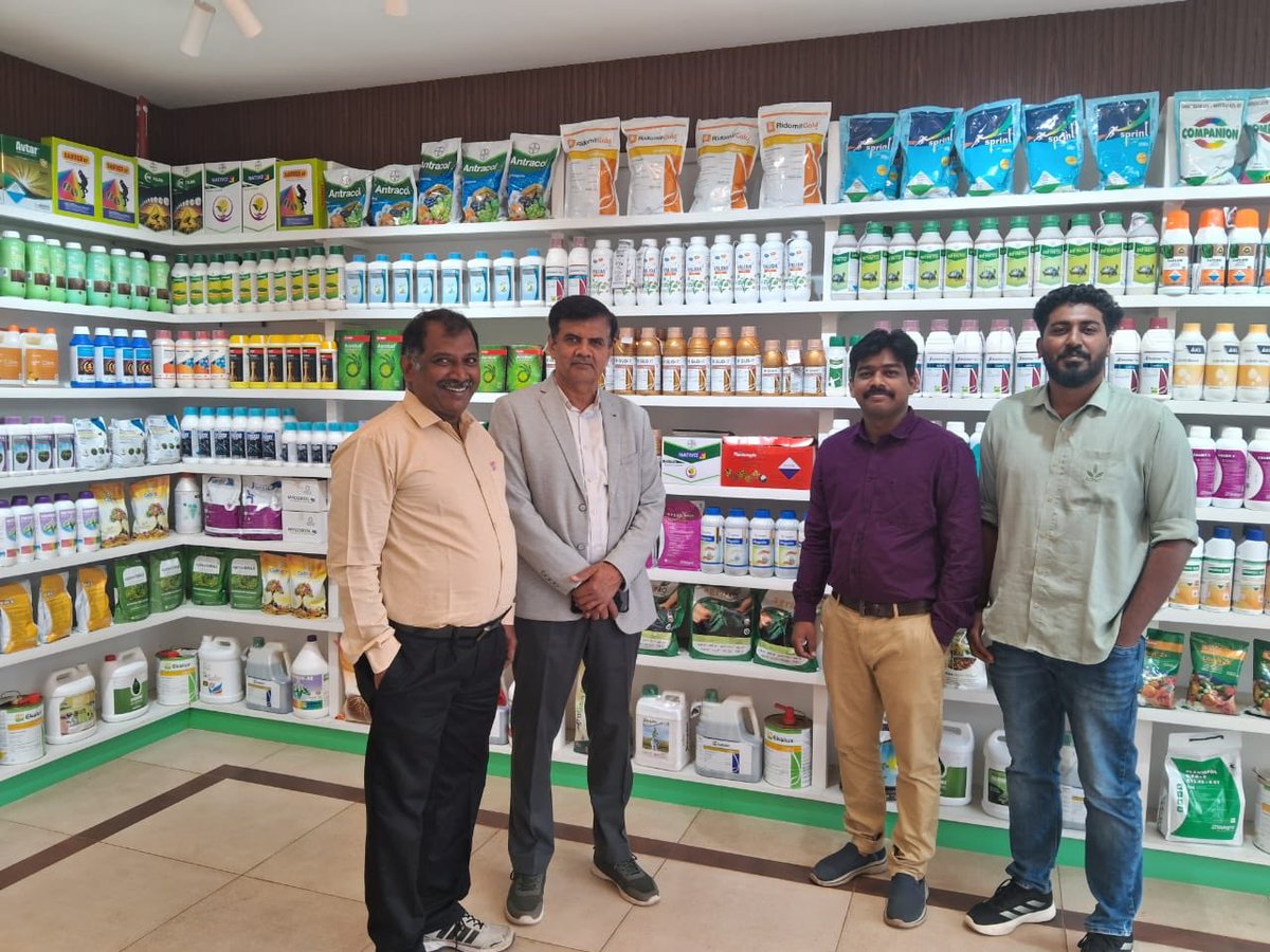 SSDalal4's tweet photo. Visited  Head Office and Sale point of KCPMC our Corporate Customer at Thekkadi Kerala . Also visited Cardamom plantation.  Very fruitful visit. https://t.co/vJ9Mm4qeYn
