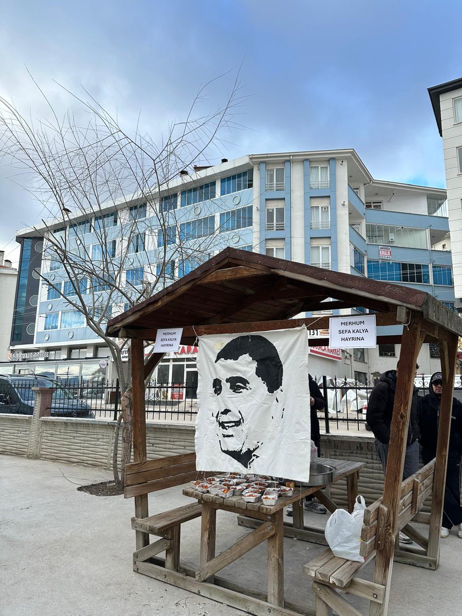 BİR GÜN GİTSEN BİLE HATIRAN YETER…
AFYON UNİGFB OLARAK SEFA AĞABEYİMİZİN ARAMIZDAN AYRILIŞININ 10. YILINDA AĞABEYİMİZİ DUALARLA ANDIK, TATLI HAYRINDA BULUNDUK . ALLAH KABUL ETSİN .
#sefareis
#unigfb