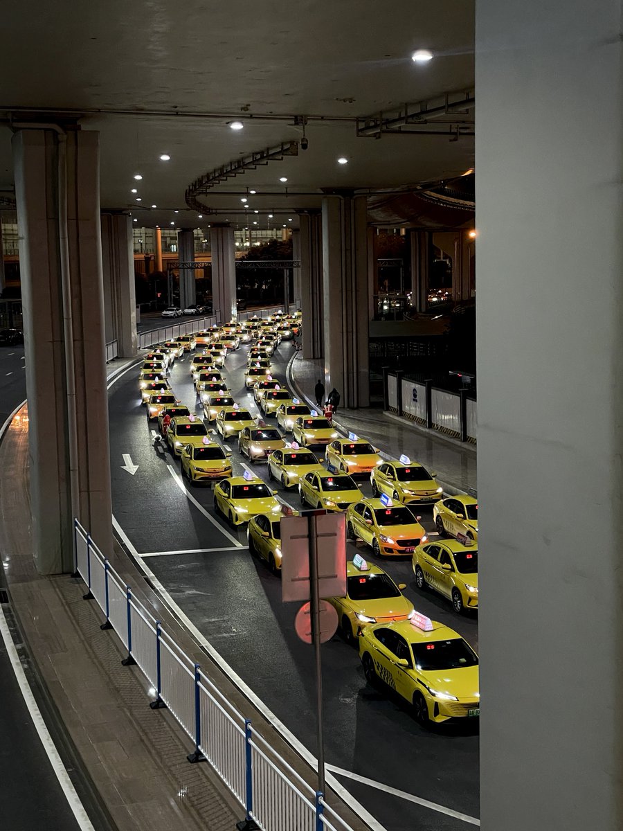 yum_good_yum's tweet image. 충칭 너무 매력적인 도시였고 음식들도 너무 맛있어서 일주일이 어떻게 지나갔는지 모르겠음