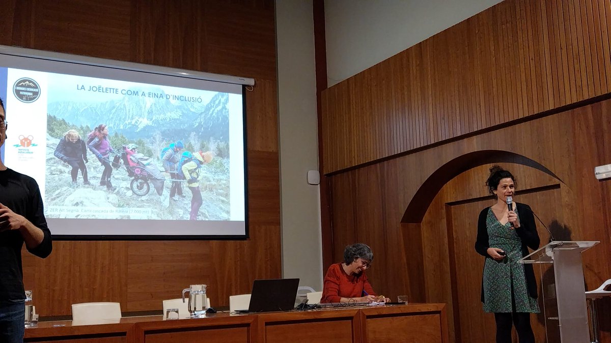 2/7 La passada tardor vam participar a l Jornada de Coeducació Patrimonial del Pirineu, dirigides per l'arqueòloga Anna Bonet i coorganitzades per l’Ajuntament de La Seu d’Urgell, l’Espai Ermengol i l’Àrea de Polítiques d’Igualtat del Consell Comarcal de l’Alt Urgell