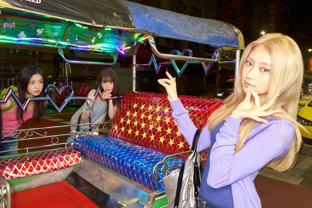 We_KiiiKiii's tweet image. Isn't this fake?
𝑰 𝒍𝒐𝒗𝒆 𝒊𝒕˚₊· ͟͟͞͞➳❥

🔗 kiiikiii.kr
🎧 2026.01.26 MON 6PM (KST) 

#KiiiKiii #키키 
#404_NewEra #DeluluPack 
#KiiiKiii_404_NewEra #KiiiKiii_DeluluPack