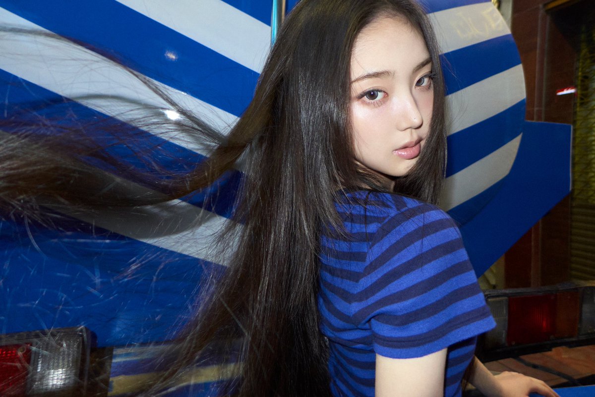 We_KiiiKiii's tweet image. Isn't this fake?
𝑰 𝒍𝒐𝒗𝒆 𝒊𝒕˚₊· ͟͟͞͞➳❥

🔗 kiiikiii.kr
🎧 2026.01.26 MON 6PM (KST) 

#KiiiKiii #키키 
#404_NewEra #DeluluPack 
#KiiiKiii_404_NewEra #KiiiKiii_DeluluPack