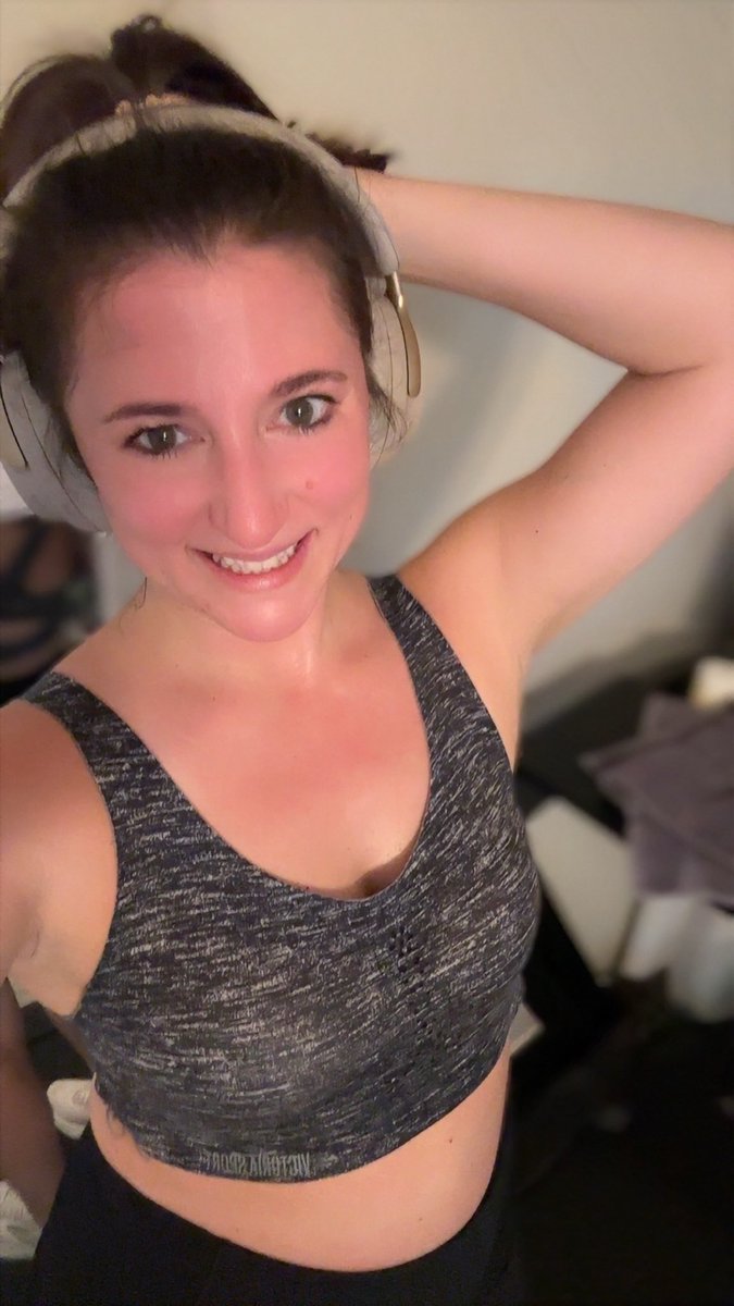 The_ChameleonM3's tweet image. Holistic wellness isn’t one pill or one perfect workout.

It’s eating well most days, moving your body in ways you’ll actually do, building habits that fit your life, and stacking small wins.

✨valorcos.org/links

#HolisticWellness #StillMoving #Consistency