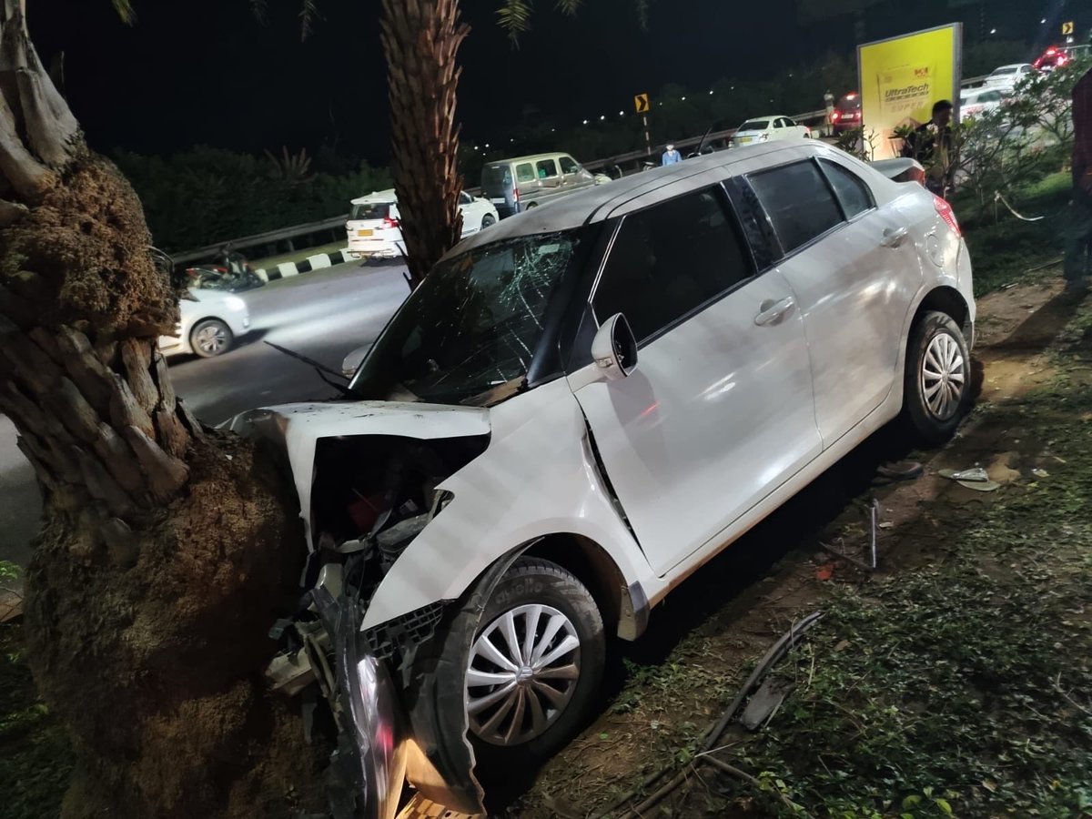 MuraliMK09's tweet photo. Near RGIA, Hyderabad today around 4:00am, my sister (5 months pregnant) & her mother met with a serious accident while traveling in an Uber, just 5 mins from the airport. This is because of Negligence and unskilled driver of @Uber_India, after this incident we were been informed by locals, immediately we informed to local Police by dailing 100 and also to 108. Police arrived after 40 mins, ambulance after 1 hour despite repeated calls @TelanganaDGP @TelanganaCOPs . After 1 hour they shifted to the nearest hospital. 
This is how our emergency response team is working in Telangana.Clear negligence by emergency services and Uber. No response yet. Unacceptable.
Now the Condition of my sister is very critical and undergoing surgery at @YashodaHospital hitec city.I sincerely request CM sir @revanth_anumula to kindly look into this incident and do the justice and don't leave who ever cause to this imcident🙏🏻
@TelanganaCMO @KTRBRS