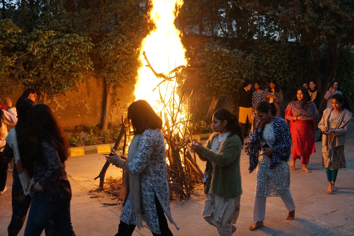 SriSIIM1's tweet photo. Glimpse of Lohri Celebration https://t.co/Nt2MovoJb5