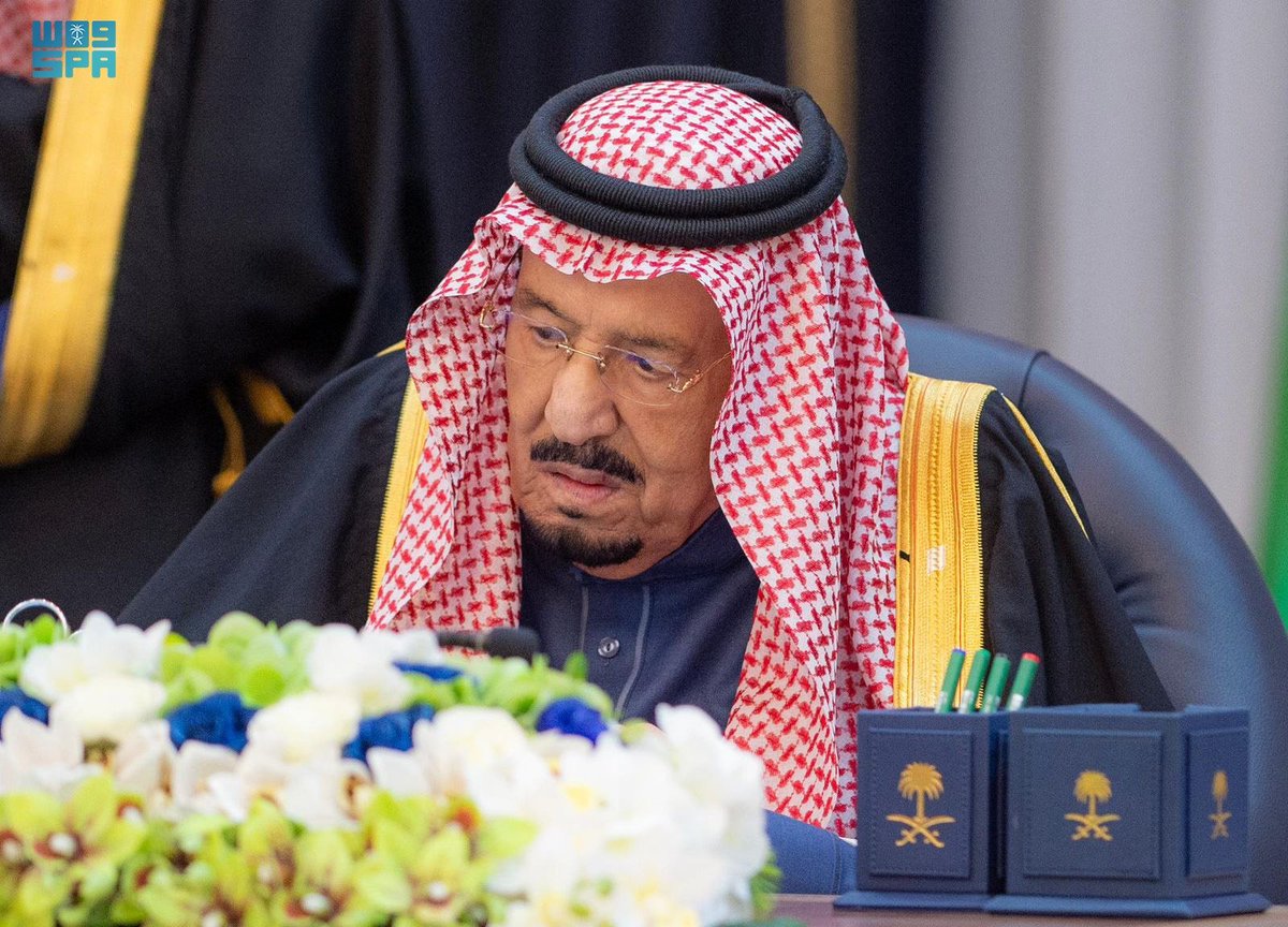 #مجلس_الوزراء يستعرض مضامين الفعاليات الاقتصادية التي استضافتها المملكة، وينوّه في هذا الإطار بنتائج المنتدى الوزاري السعودي الياباني للاستثمار، وملتقى الأعمال والاستثمار السعودي الكندي، اللذين شهدا توقيع العديد من مذكرات التفاهم في مجالات الفضاء والاتصالات وتقنية المعلومات