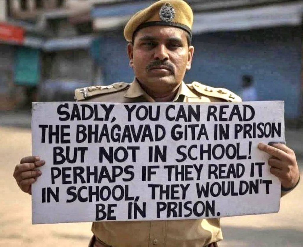 GitaShlokas_'s tweet image. Repost if you agree!