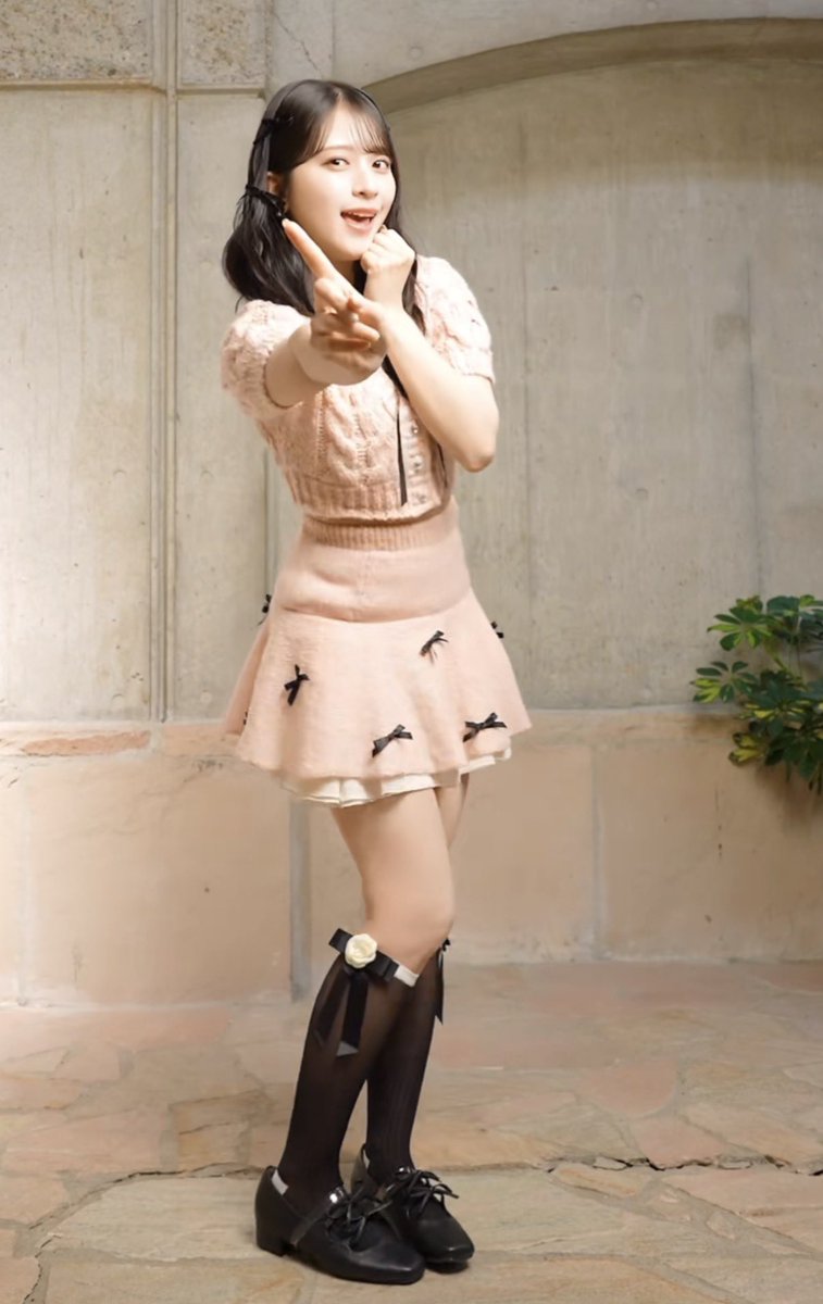 LOVE 佐々木舞香ちゃん 「ラブソングに襲われる」衣装にて着用