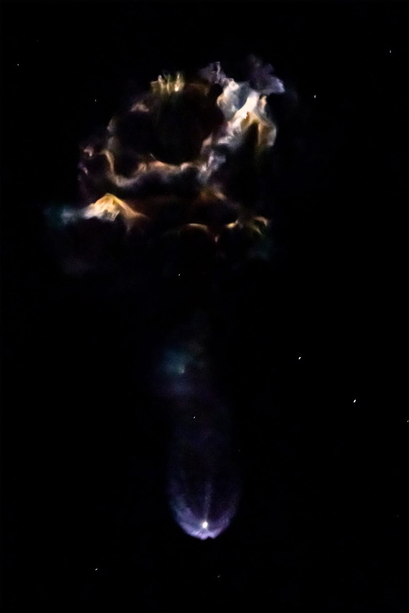 Ilmavoimien komentaja kenraalimajuri Timo Herranen vieraili Digital Defence Ecosystemin What’s New in New Defence -podcastissa kertomassa mm. avaruussuorituskykyjen kehittämisestä ja merkityksestä puolustukselle. ➡️ Kuuntele jakso (englanniksi): newdefence.podbean.com/e/ep03-space-e…

📸 SpaceX