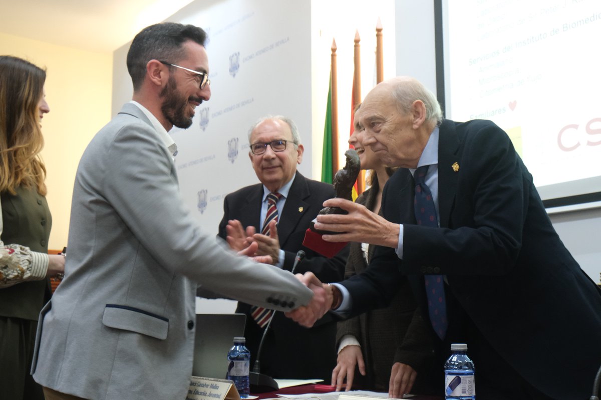 Ateneo de Sevilla tweet media