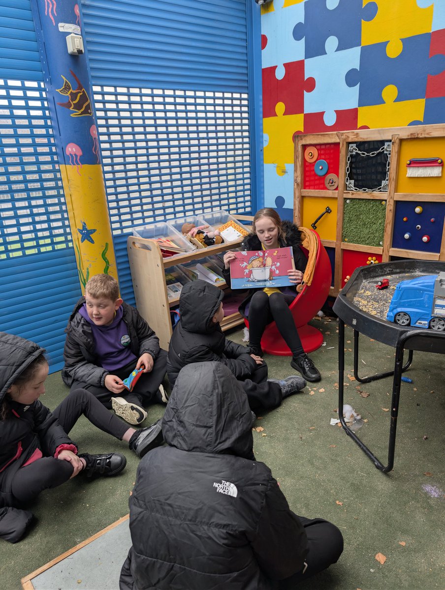 NantCelynBase's tweet photo. 🌧️ Wet play? Who cares! 📚
One of our brilliant learners chose to read a story to their friends while we waited for the rain to pass — such a lovely moment of kindness and friendship 💛✨

@nantcelynschool https://t.co/QBU2WOUTYL