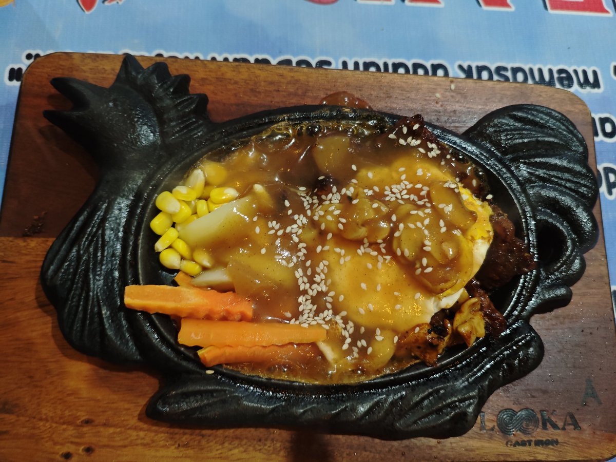 Sirloin steak mushroom extra telur under 40rb