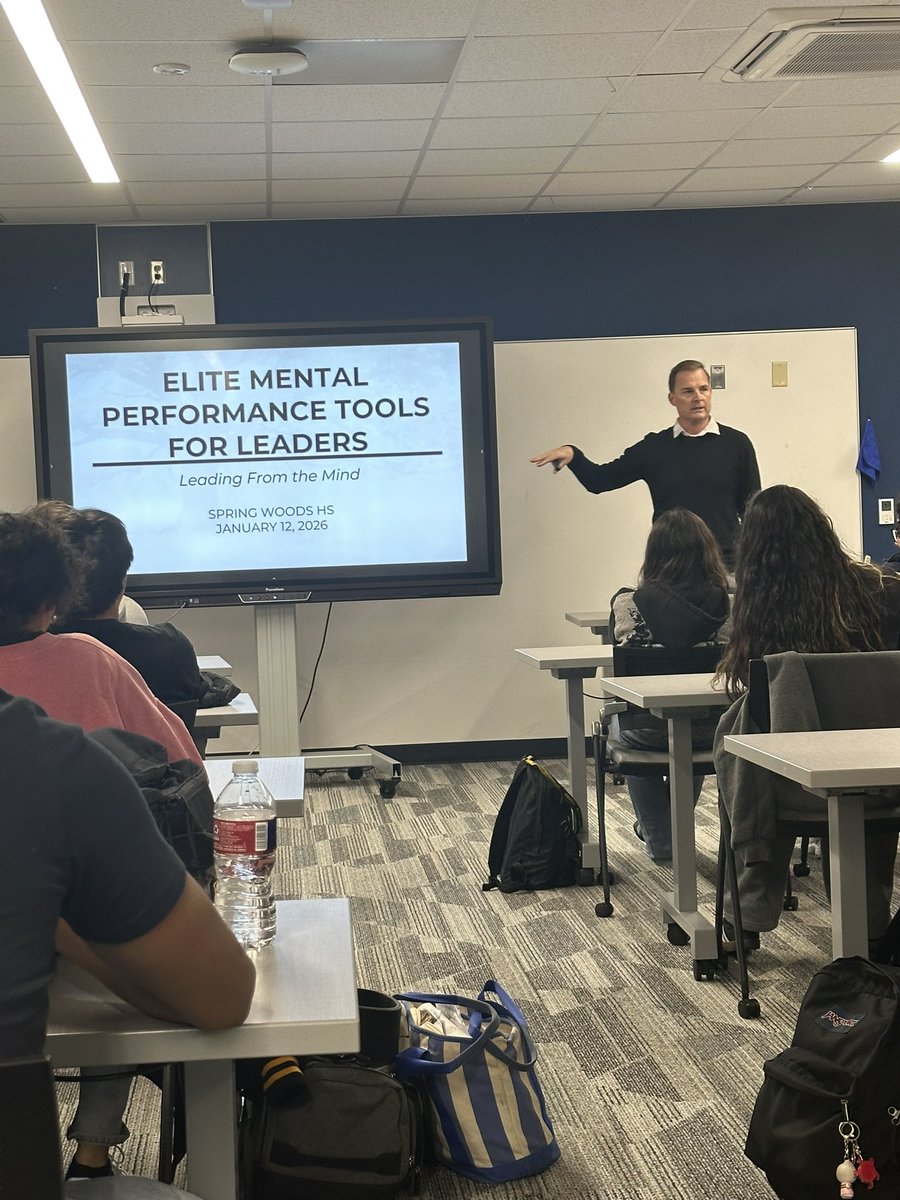 CoachRohrs's tweet photo. What an amazing day with Oak Strong Leadership! SWHS Student Leadership Council students got to work together on how to positively impact their teams and organizations! Thank you to Brandon Larson for coming to share with us. @SBISD @SpringWoodsHigh @sbisdathletics https://t.co/qFCQsJzCFt