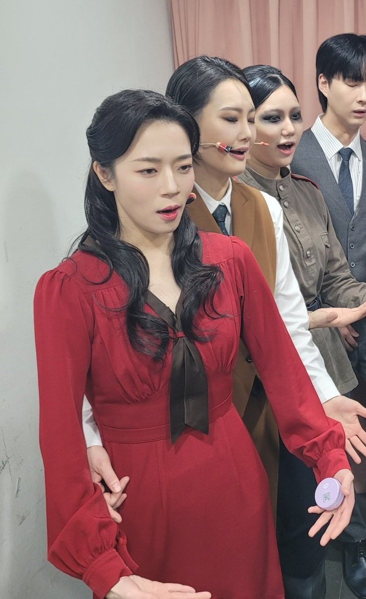 경익이 부릅니다, 프로텍션의 유령

                               sing for me my angel~
    명령하지 마라.