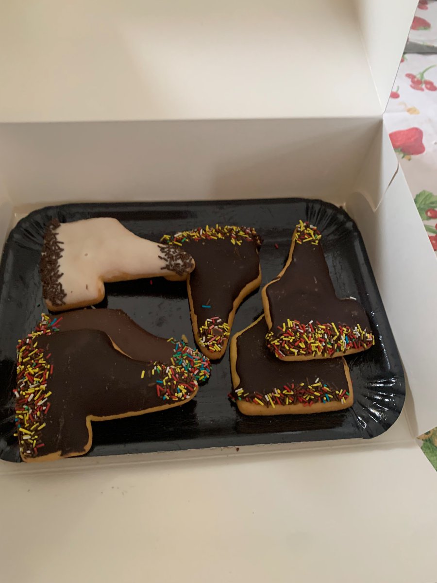 Filzi4's tweet image. Le Scarpette di Sant’Ilario.