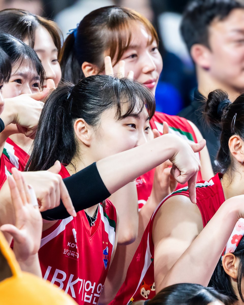 251228 화성실내체육관
7승의 날💙
근데 이것도 까꾸로 했었네..?💦
#황민경