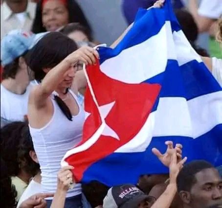 DeZurdaTeam 📳 tweet media